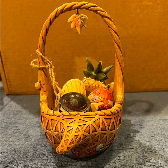 Jim Shore ‘Bounty of Blessings’ Basket